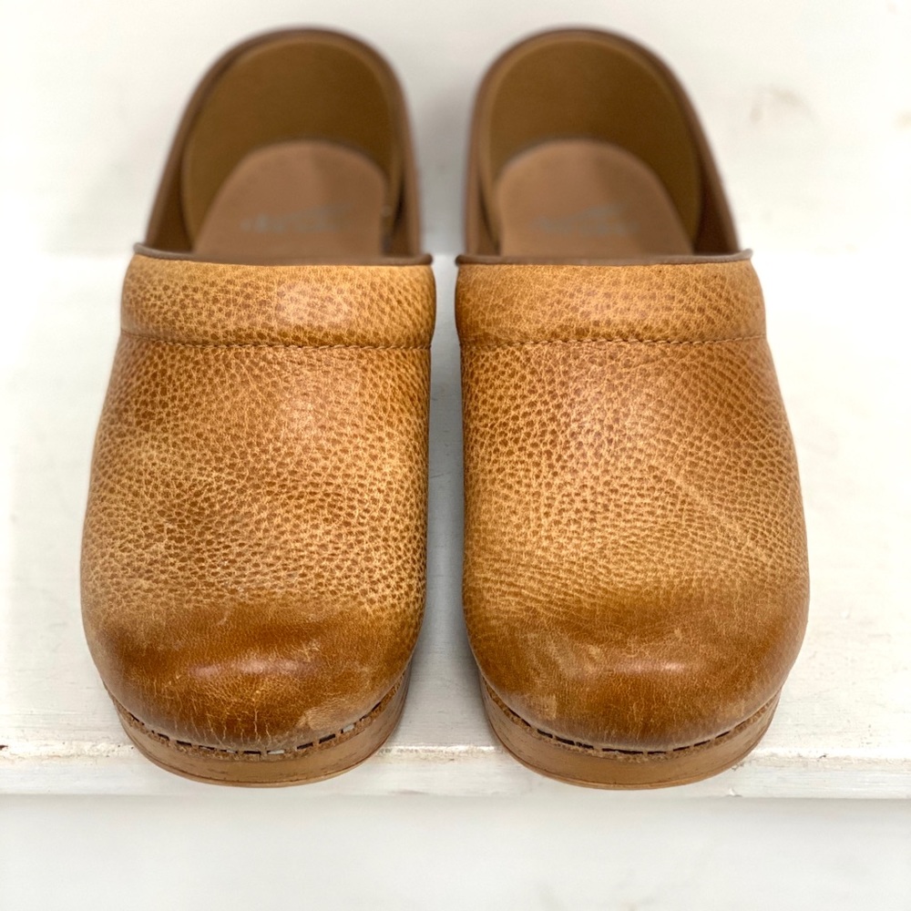 Dansko Professional clogs size 37.